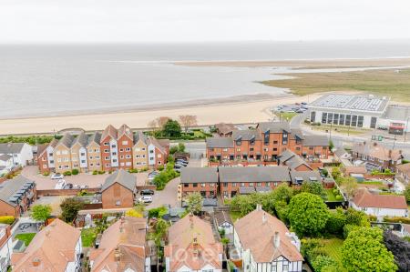 3 bedroom Semi-detached house for sale in Winter Gardens Close, Cleethorpes, DN35