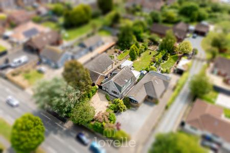 5 bedroom Detached house for sale in North Sea Lane, Humberston, DN36