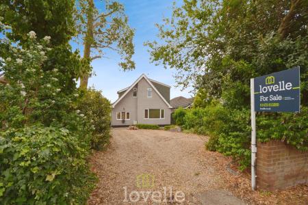 5 bedroom Detached house for sale in North Sea Lane, Humberston, DN36