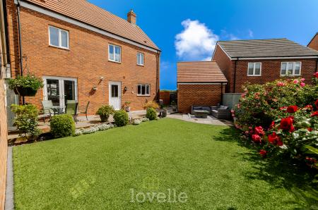 4 bedroom Detached house for sale in Alder Avenue, Humberston, DN36