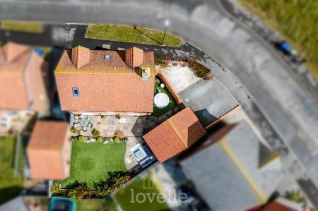 4 bedroom Detached house for sale in Alder Avenue, Humberston, DN36