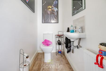 4 bedroom Detached house for sale in Alder Avenue, Humberston, DN36