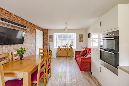 4 bedroom Detached house for sale in Alder Avenue, Humberston, DN36