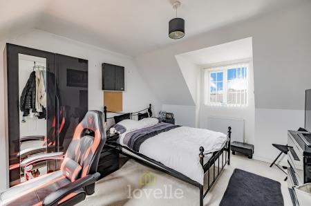 4 bedroom Detached house for sale in Alder Avenue, Humberston, DN36