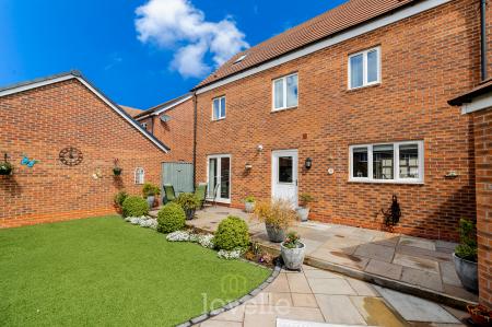 4 bedroom Detached house for sale in Alder Avenue, Humberston, DN36