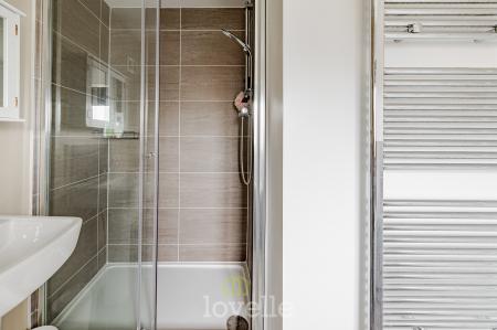 4 bedroom Detached house for sale in Alder Avenue, Humberston, DN36