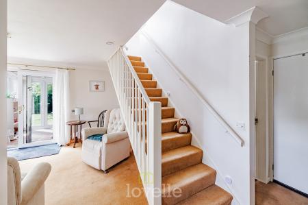 2 bedroom Semi-detached bungalow for sale in Meadow View, Cleethorpes, DN35