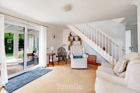 2 bedroom Semi-detached bungalow for sale in Meadow View, Cleethorpes, DN35