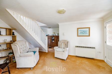 2 bedroom Semi-detached bungalow for sale in Meadow View, Cleethorpes, DN35