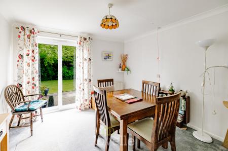 2 bedroom Semi-detached bungalow for sale in Meadow View, Cleethorpes, DN35