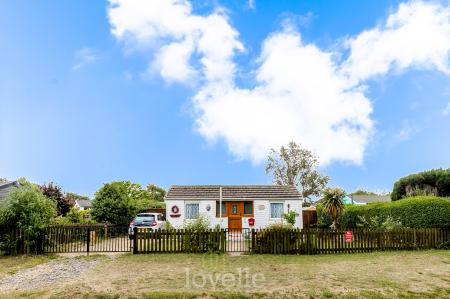 2 bedroom Chalet for sale in Humberston Fitties, Humberston, DN36