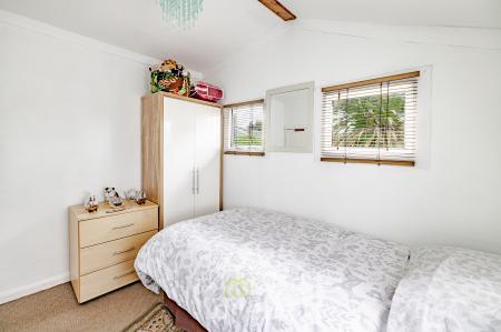 2 bedroom Chalet for sale in Humberston Fitties, Humberston, DN36