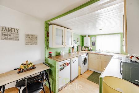 2 bedroom Chalet for sale in Humberston Fitties, Humberston, DN36