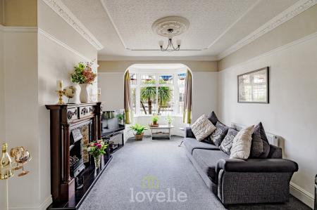 3 bedroom Semi-detached house for sale in Queens Parade, Cleethorpes, DN35