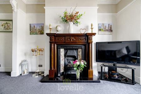 3 bedroom Semi-detached house for sale in Queens Parade, Cleethorpes, DN35