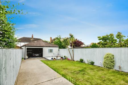 3 bedroom Semi-detached house for sale in Queens Parade, Cleethorpes, DN35