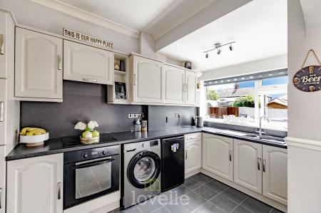 3 bedroom Semi-detached house for sale in Queens Parade, Cleethorpes, DN35