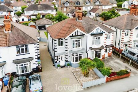 Queens Parade, Cleethorpes, DN35