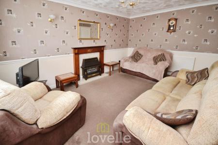 2 bedroom Bungalow for sale in Suggitts Court, Cleethorpes, DN35