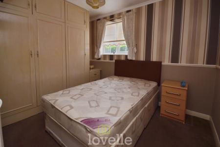 2 bedroom Bungalow for sale in Suggitts Court, Cleethorpes, DN35