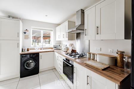 2 bedroom End of terrace house for sale in Baatsfjord Close, New Waltham, DN36