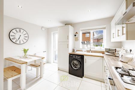 2 bedroom End of terrace house for sale in Baatsfjord Close, New Waltham, DN36