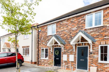 2 bedroom End of terrace house for sale in Baatsfjord Close, New Waltham, DN36