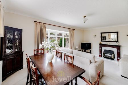 3 bedroom Detached bungalow for sale in Lindisfarne Avenue, New Waltham, DN36