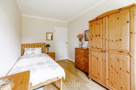 3 bedroom Detached bungalow for sale in Lindisfarne Avenue, New Waltham, DN36