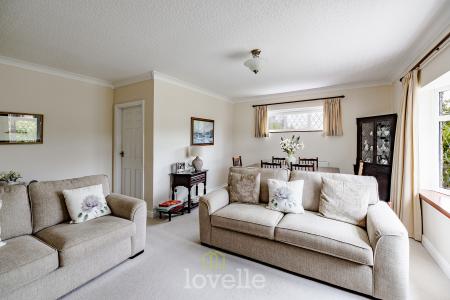 3 bedroom Detached bungalow for sale in Lindisfarne Avenue, New Waltham, DN36