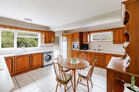 3 bedroom Detached bungalow for sale in Lindisfarne Avenue, New Waltham, DN36