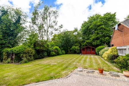 3 bedroom Detached bungalow for sale in Lindisfarne Avenue, New Waltham, DN36
