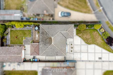 3 bedroom Bungalow for sale in Queen Elizabeth Road, Humberston, DN36