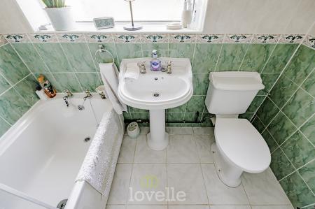 3 bedroom Bungalow for sale in Queen Elizabeth Road, Humberston, DN36