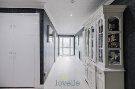 3 bedroom Detached bungalow for sale in Aldrich Road, Cleethorpes, DN35