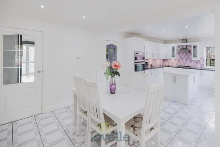 3 bedroom Detached bungalow for sale in Aldrich Road, Cleethorpes, DN35