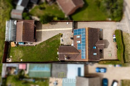 4 bedroom Bungalow for sale in Duckthorpe Lane, Marshchapel, DN36