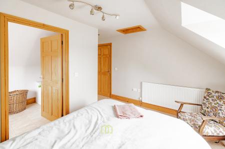 4 bedroom Bungalow for sale in Duckthorpe Lane, Marshchapel, DN36