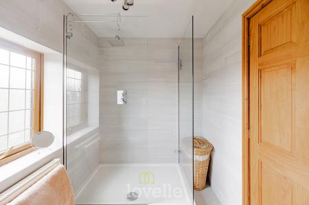 4 bedroom Bungalow for sale in Duckthorpe Lane, Marshchapel, DN36