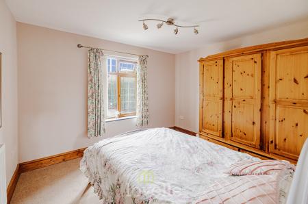 4 bedroom Bungalow for sale in Duckthorpe Lane, Marshchapel, DN36