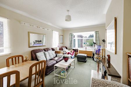 2 bedroom Bungalow for sale in Trinity Road, Cleethorpes, DN35