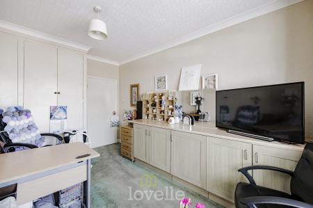 2 bedroom Bungalow for sale in Trinity Road, Cleethorpes, DN35