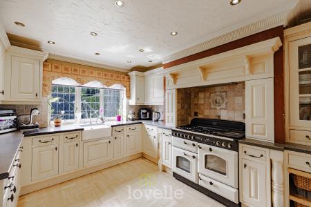 4 bedroom Detached house for sale in Brooklyn Drive, Humberston, DN36
