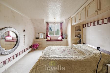 4 bedroom Detached house for sale in Brooklyn Drive, Humberston, DN36