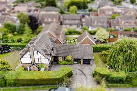 4 bedroom Detached house for sale in Brooklyn Drive, Humberston, DN36