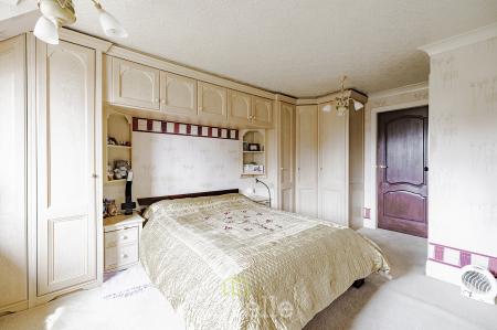 4 bedroom Detached house for sale in Brooklyn Drive, Humberston, DN36