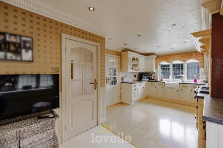 4 bedroom Detached house for sale in Brooklyn Drive, Humberston, DN36