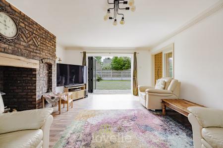 4 bedroom Detached house for sale in Brooklyn Drive, Humberston, DN36