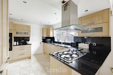 4 bedroom Detached house for sale in Arden Village, Cleethorpes, DN35