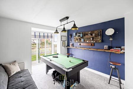 3 bedroom Town house for sale in Beach View Court ,Norfolk Lane, Cleethorpes, DN35